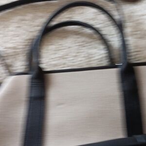 Hand bag / shoulder bag